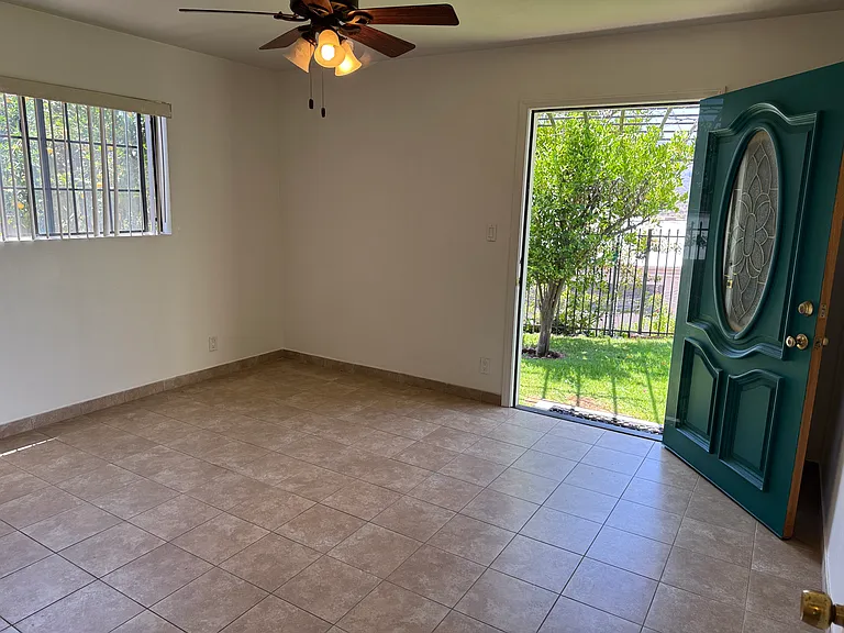 4022 Vista Ct #1 — Photo 2