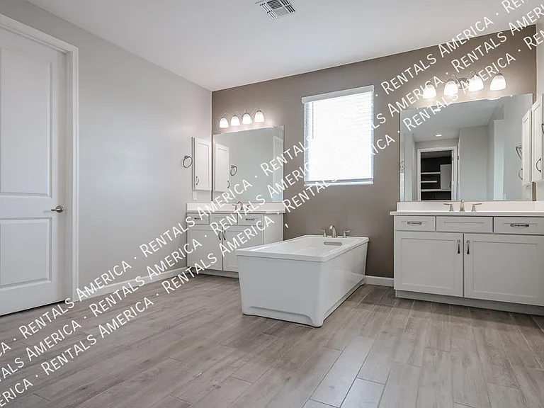 1829 E Saguaro Park Ln — Photo 77