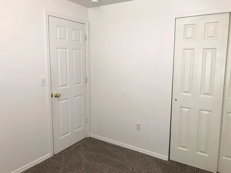 901 E Ball Ct — Photo 9