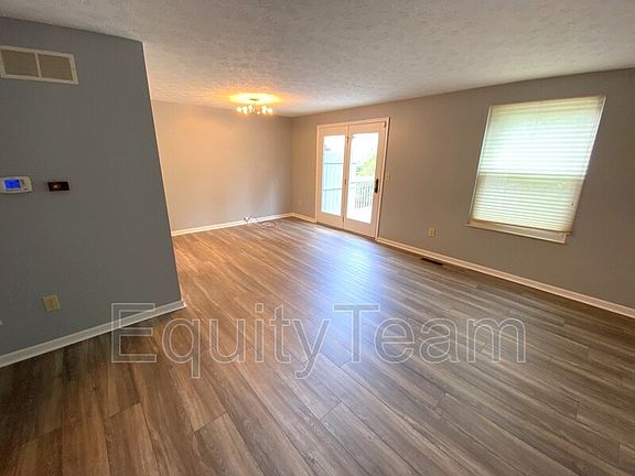 2nd image of 812 Woodlyn Dr S