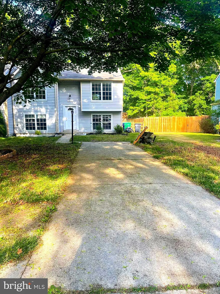 4819 Kingfisher Ct photo 1