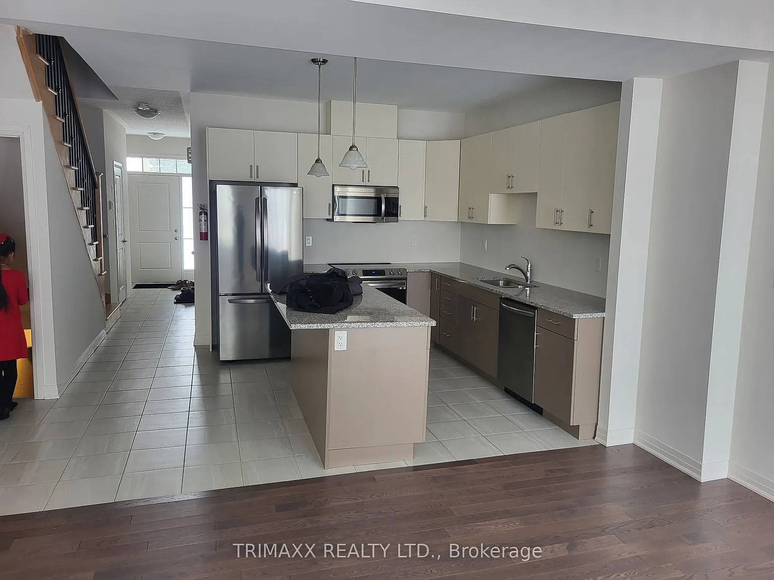 3 bed, $2,350 — Photo 2