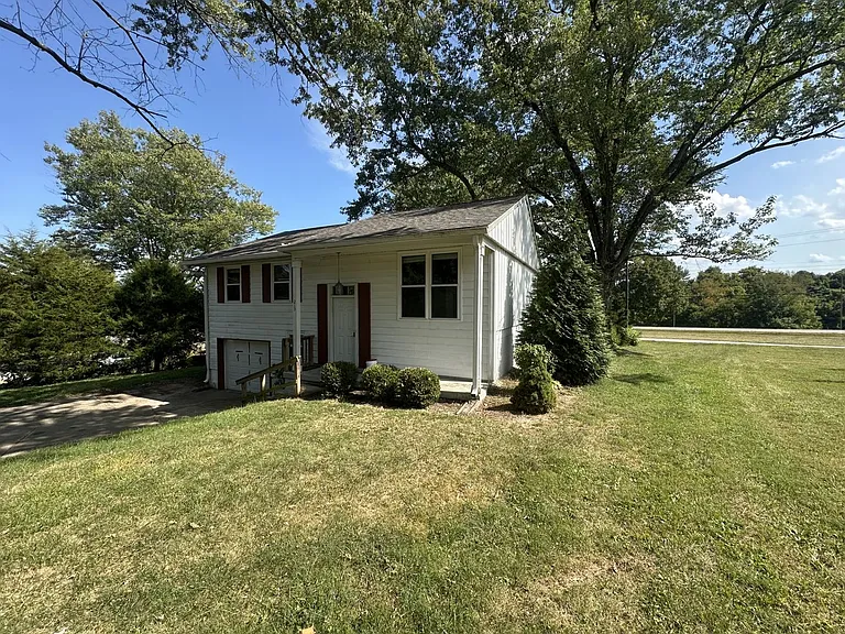 213 S Poplar Dr — Photo 31