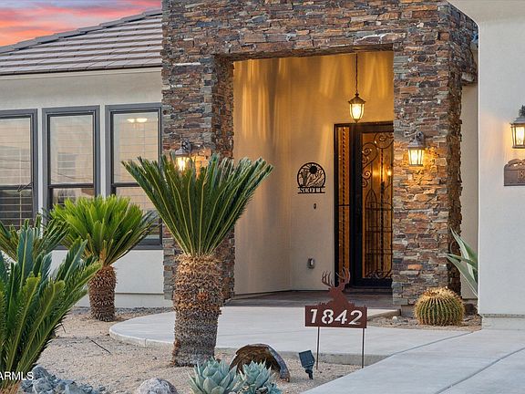 4th image of 1842 W MESQUITE Street