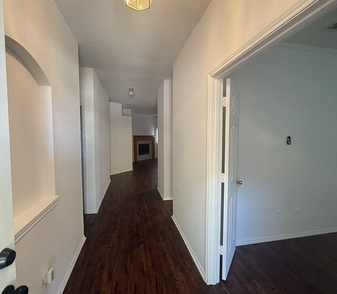 3 bed, 1608 sqft, $2,300 — Photo 2