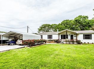 19 Little Lake Cir, Huntsville, TX 77320