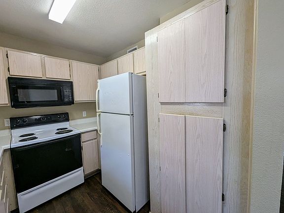 4th image of 225 Kerby St APT B