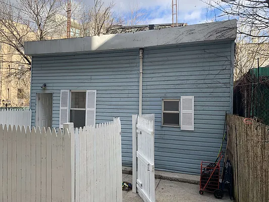 Rented by Flatiron Real Estate Advisors LLC | media 2