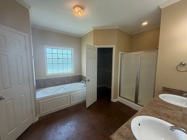 138 Palin Dr — Photo 8