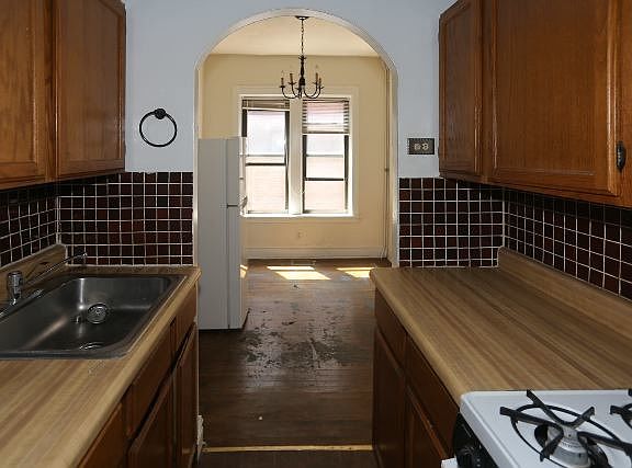 5th image of 38275 N Fremont St #E3