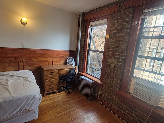 3rd image of 424 E 13th St APT 3