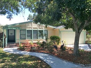 5410 Via Estrella, North Fort Myers, FL 33903