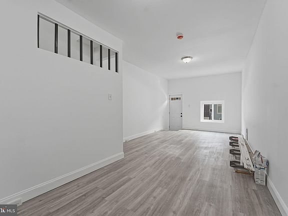 4th image of 814 N Curley St