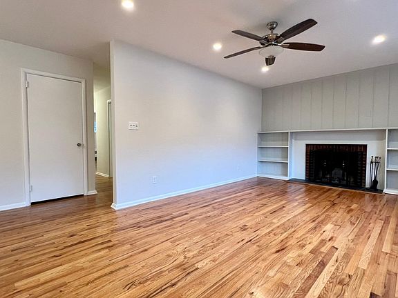 2nd image of 124 Baldwin Ave
