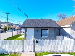 566 Hunter Ave, Staten Island, NY