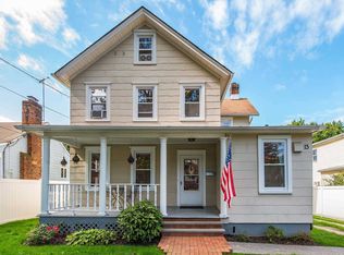 13 Crescent Beach Rd, Glen Cove, NY 11542