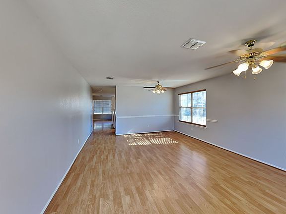 2nd image of 7007 Lake Jackson Dr