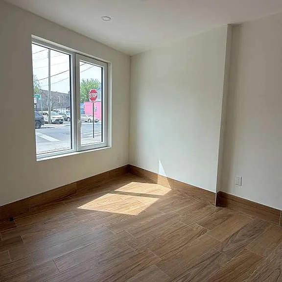 638 Magenta St #2E — Photo 3