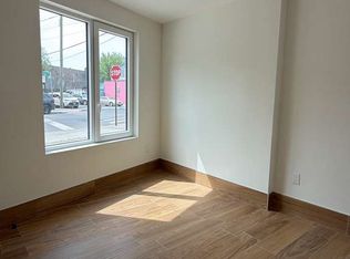 895 E 54th St #2, Brooklyn, NY 11234