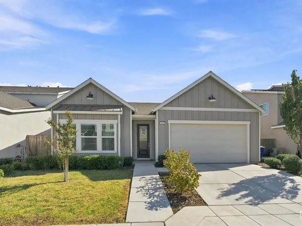 5846 E Truman Ave, Fresno, CA 93727