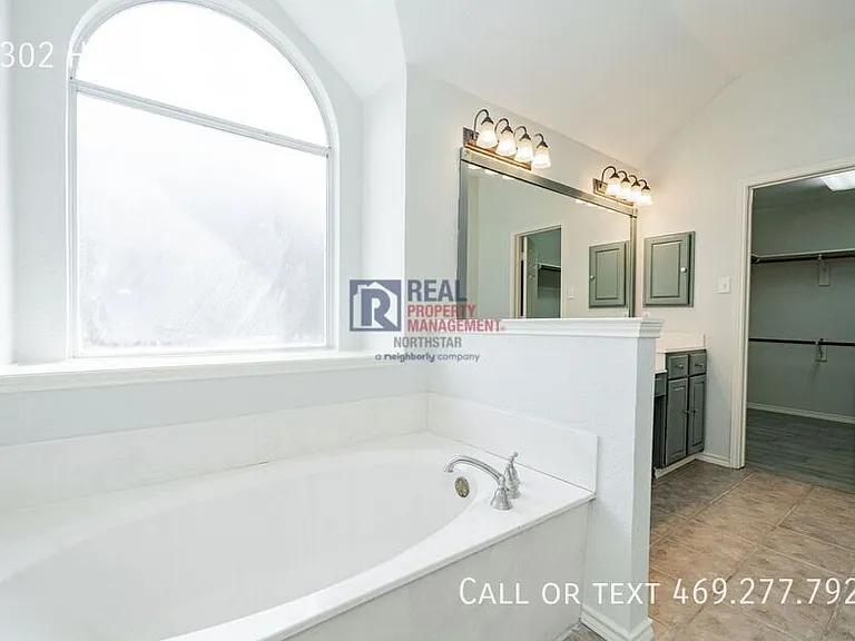 2302 Highbank Dr — Photo 22