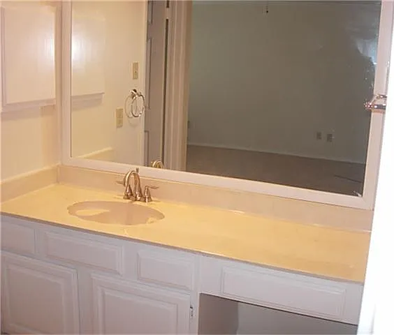 12706 Nantucket Dr — Photo 20