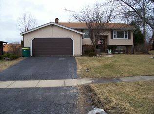 12 Cremin Dr, Lake Villa, IL 60046
