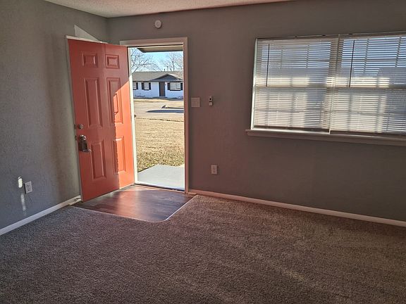 3rd image of 4621 SW J Ave