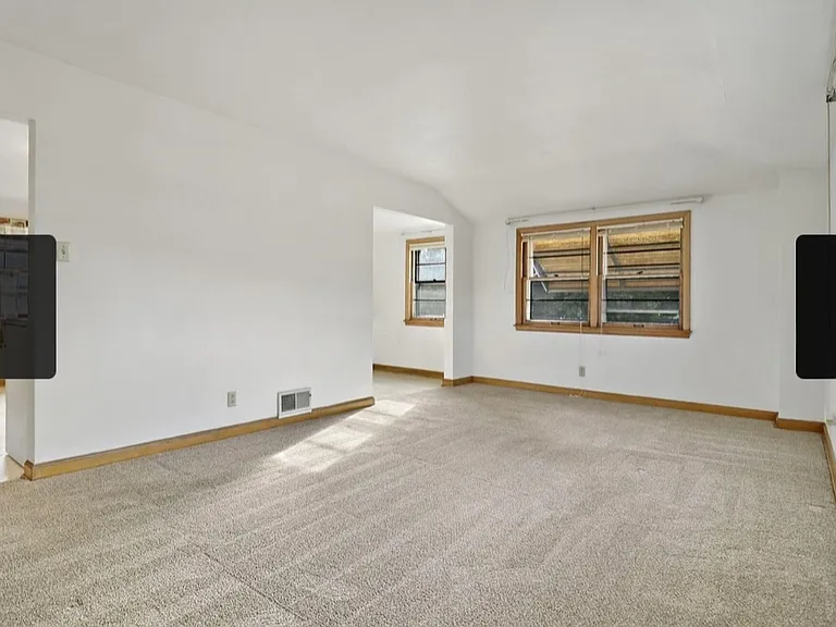 2648 S 69th St — Photo 5