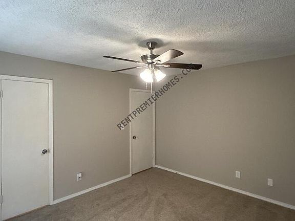 3rd image of 4911 Barbados Ave