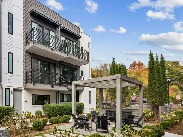 450 Plateau Pl NW, Atlanta, GA 30309