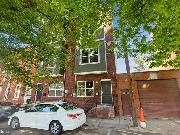 413 Livingston St, Philadelphia, PA 19125