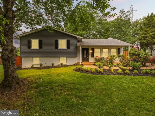 800 Williamsburg Rd, Sterling, VA 20164