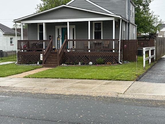 3rd image of 217 Pinewood Rd