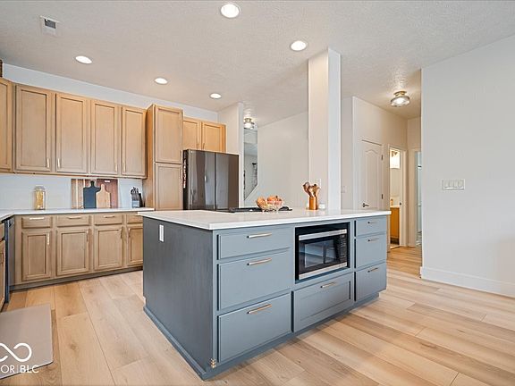 5th image of 13528 E 131st St