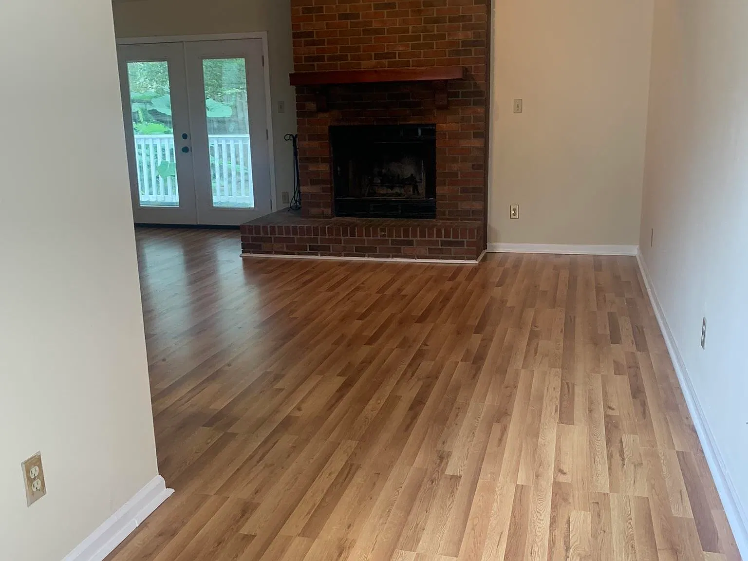 2 bed, 1043 sqft, $1,295 — Photo 3