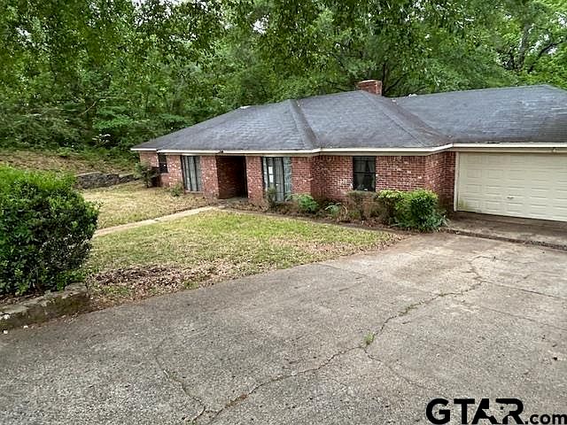 1st image of 712 Leon Dr