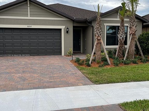 2nd image of 5253 Jasper Sq #5212