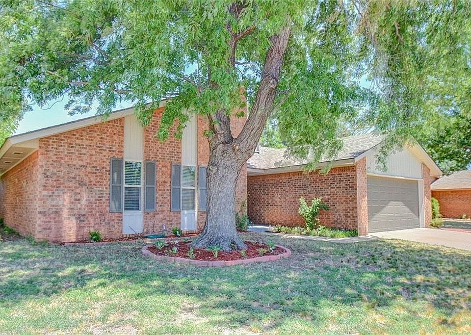 1st image of 2115 Vanessa Dr