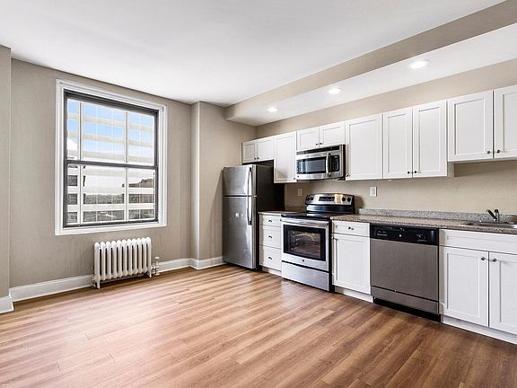 4th image of 1229-39 Chestnut St #1501