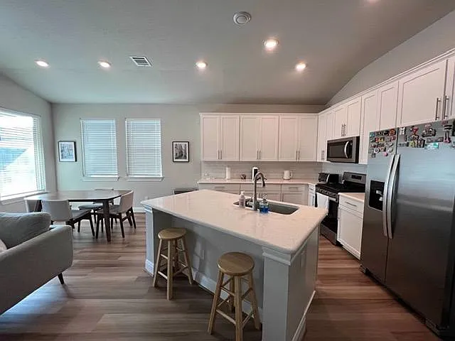 133 Birkshire Dr — Photo 8