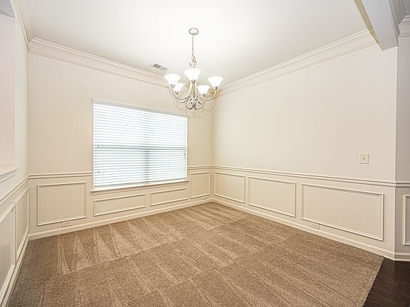 5th image of 840 Pine Arbor Ln