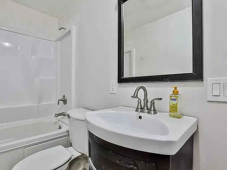 1524 Gorham St #209 — Photo 12