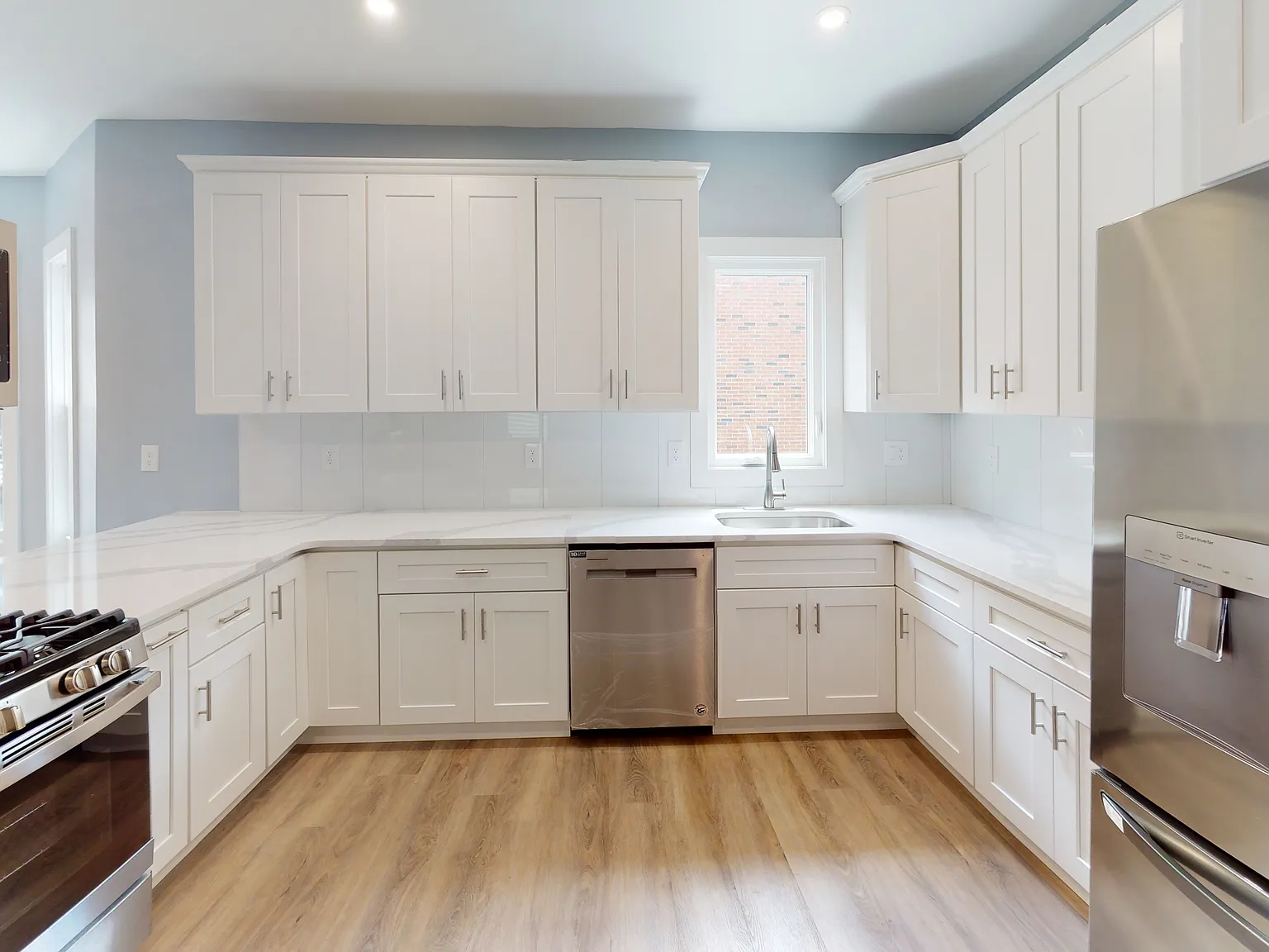 6 bed, 2000 sqft, $6,000 — Photo 2