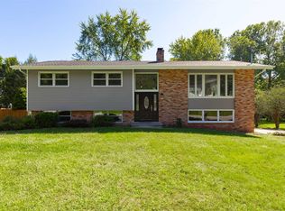 9 Manor Way, Poughkeepsie, NY 12603