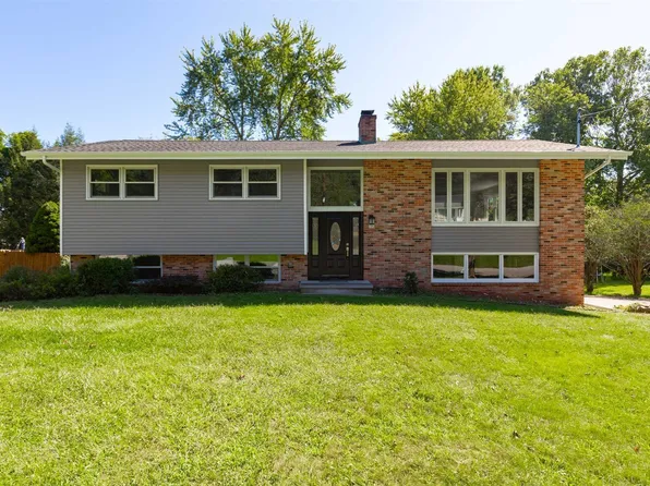 9 MANOR, Poughkeepsie, NY 12603