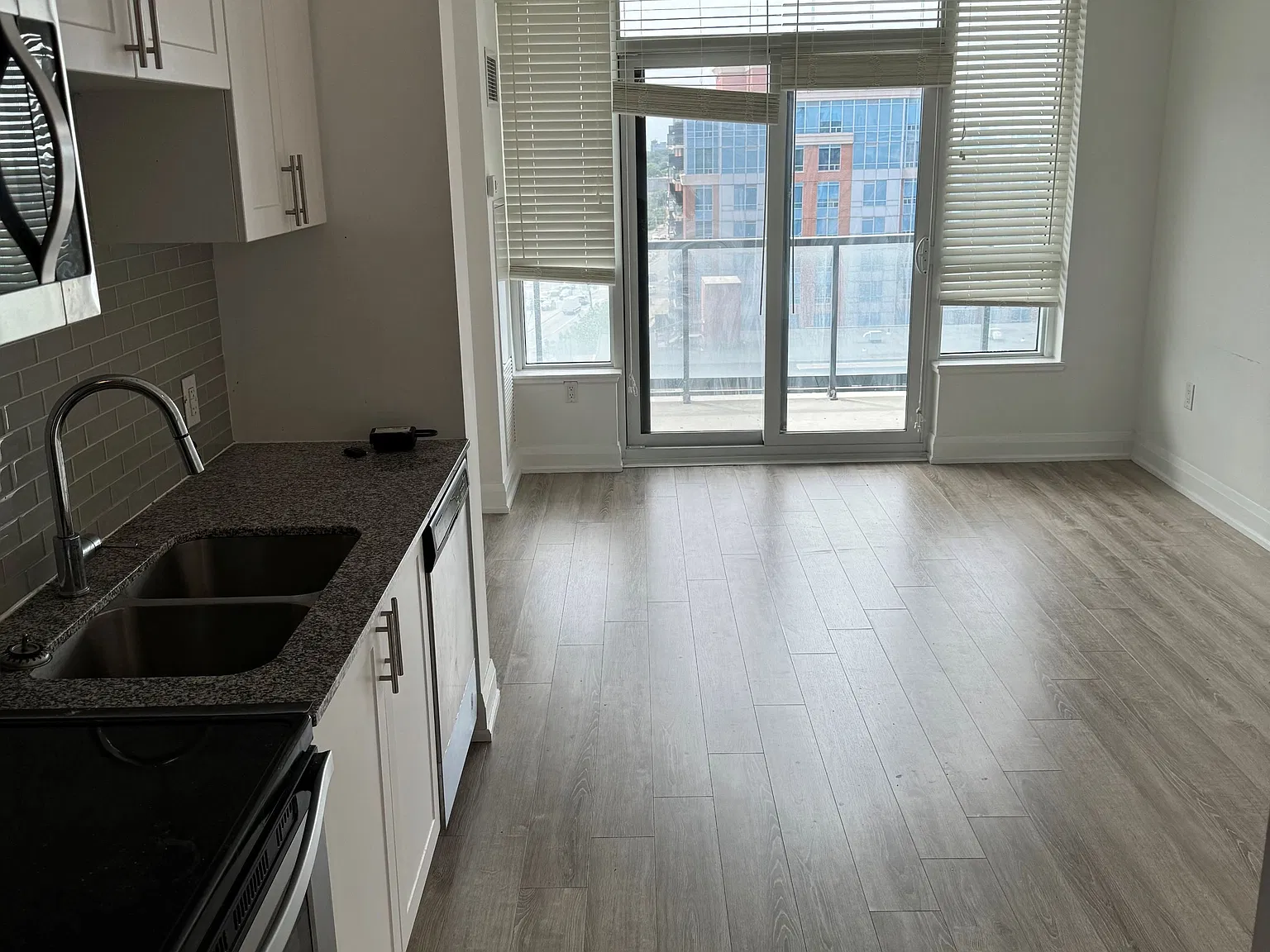 Studio, $1,800 — Photo 4