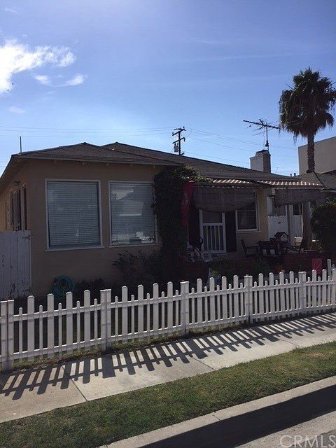 2nd image of 250 16th St