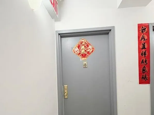 320 57th St #4C, Brooklyn, NY 11220