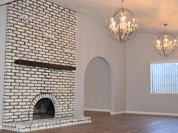 3rd image of 514 W Avenue J13